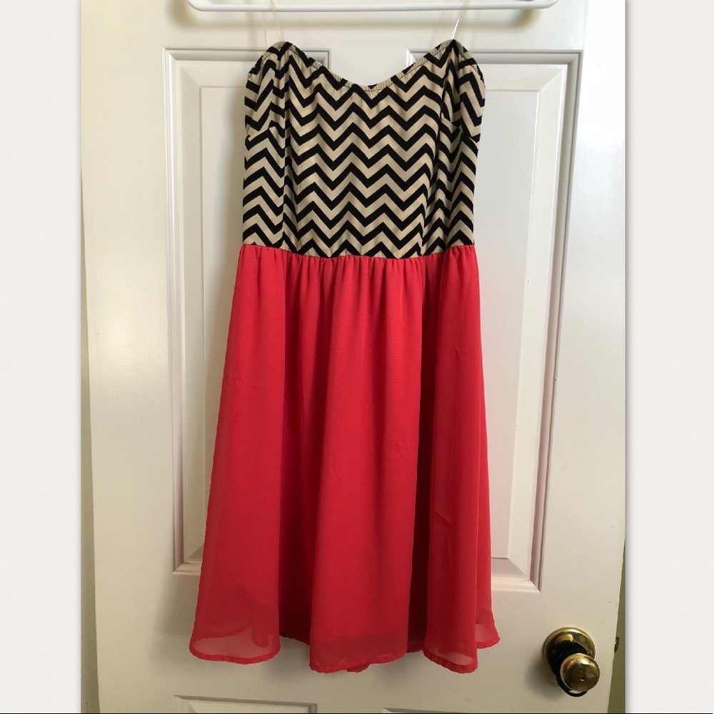 Foreign Exchange | Chevron Strapless Dress